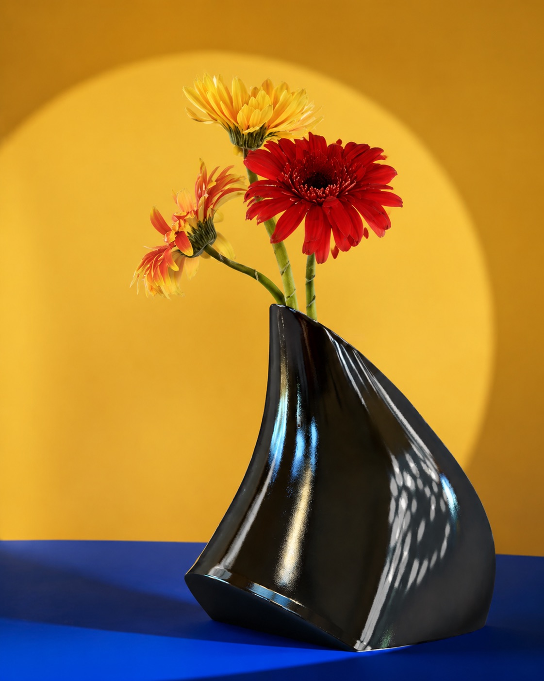 Oblique Vessels faceted vase collection in reflective black and gold, view 3